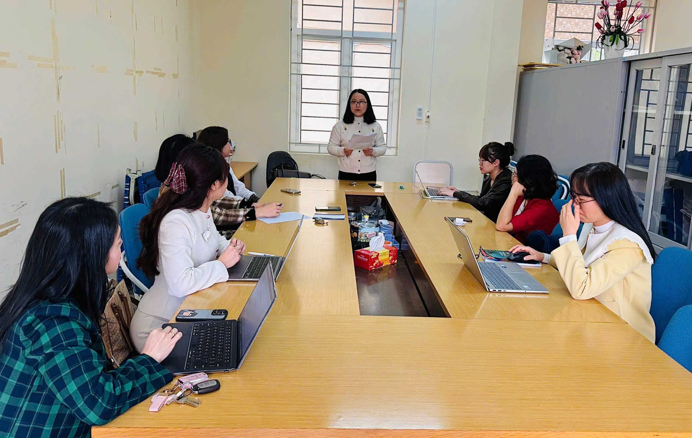 Sôi nổi hoạt động sinh hoạt chuyên môn học thuật tại khoa Ngoại ngữ trước thềm Tết Nguyên đán 2026